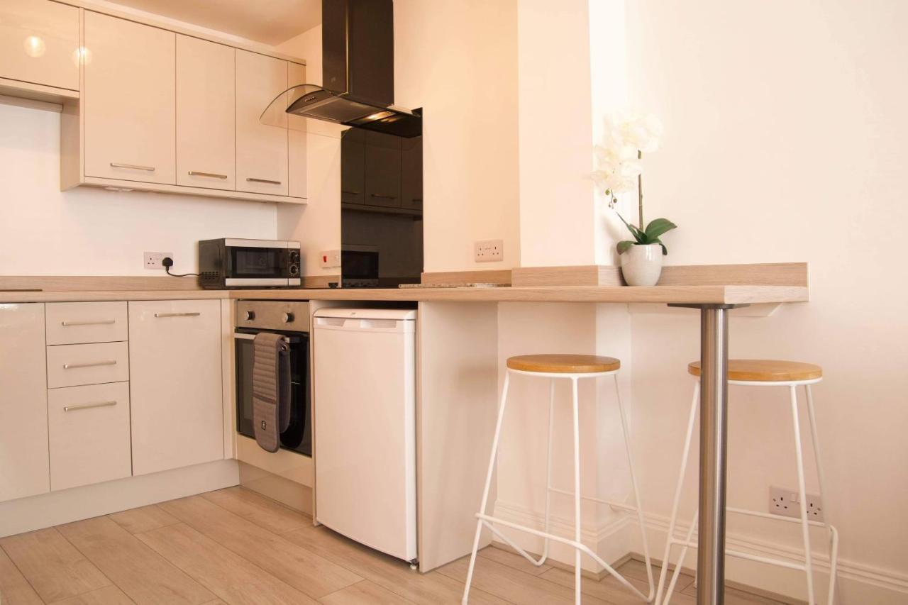 York City Centre, Recently Renovated 2 Bedroom Flat Exterior foto