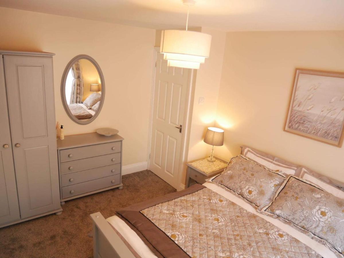 York City Centre, Recently Renovated 2 Bedroom Flat Exterior foto