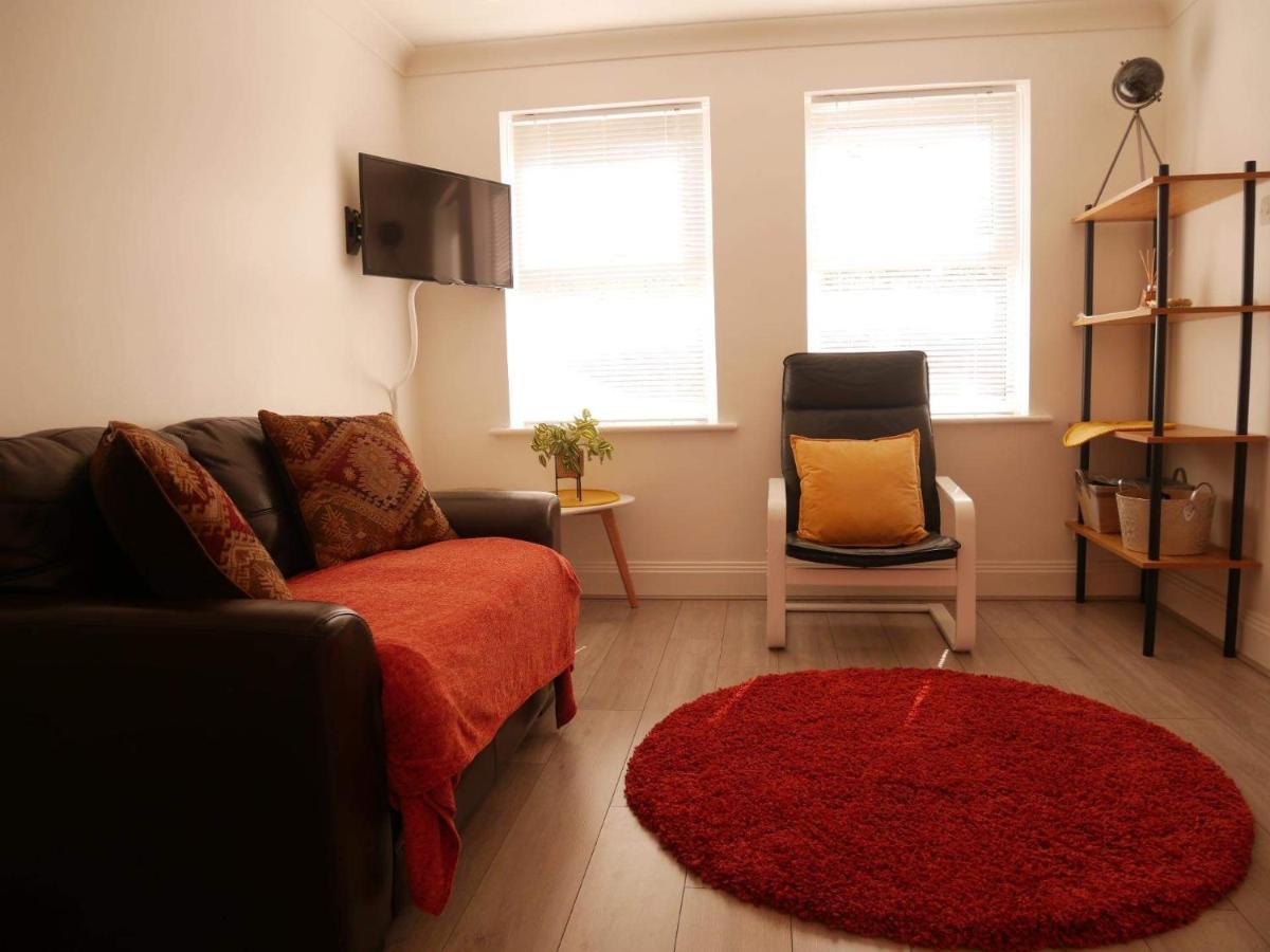 York City Centre, Recently Renovated 2 Bedroom Flat Exterior foto